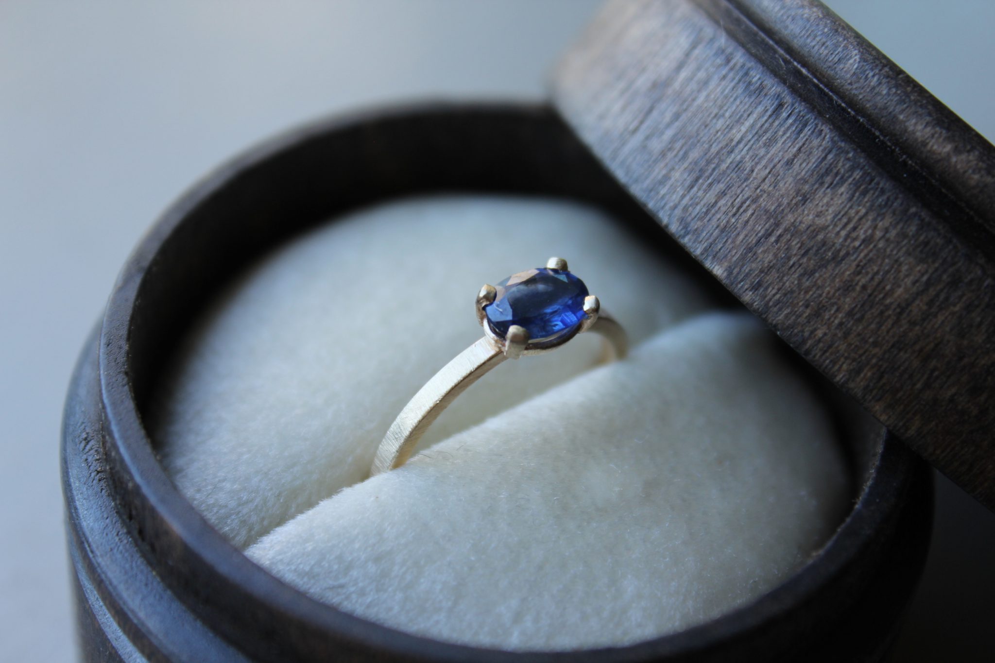Oval Cut Dark Blue Sapphire Stacking Ring - Gili Mor