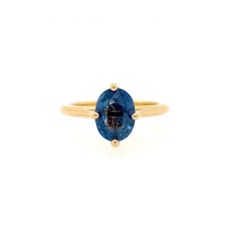 blue sapphire ring