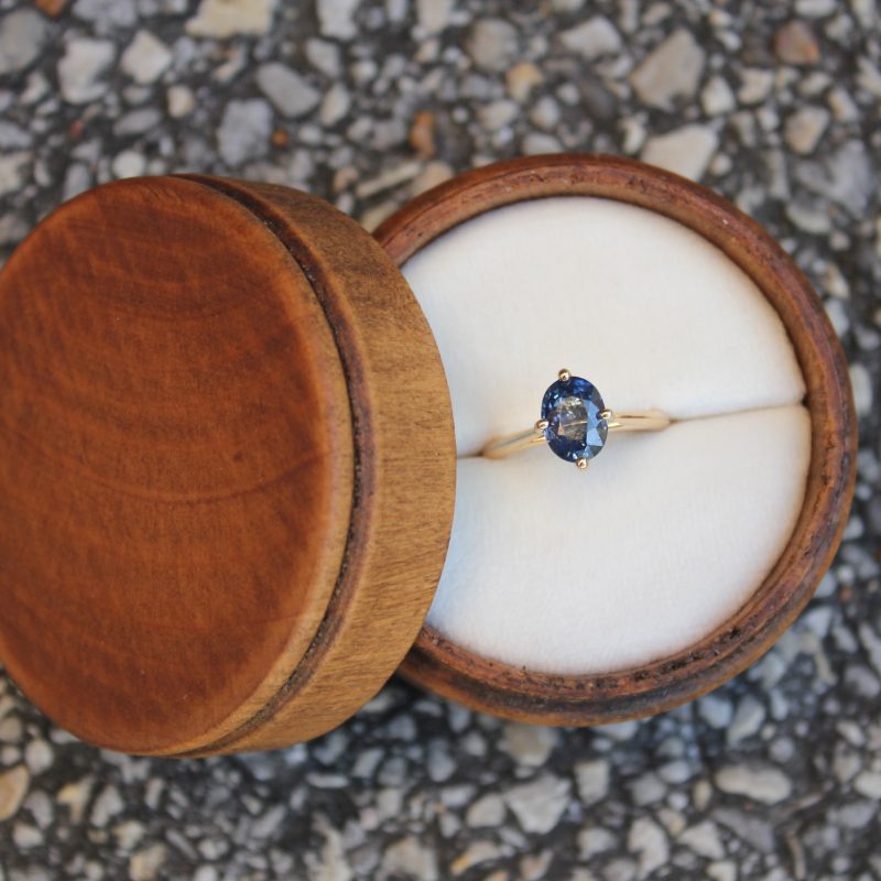 blue sapphire ring