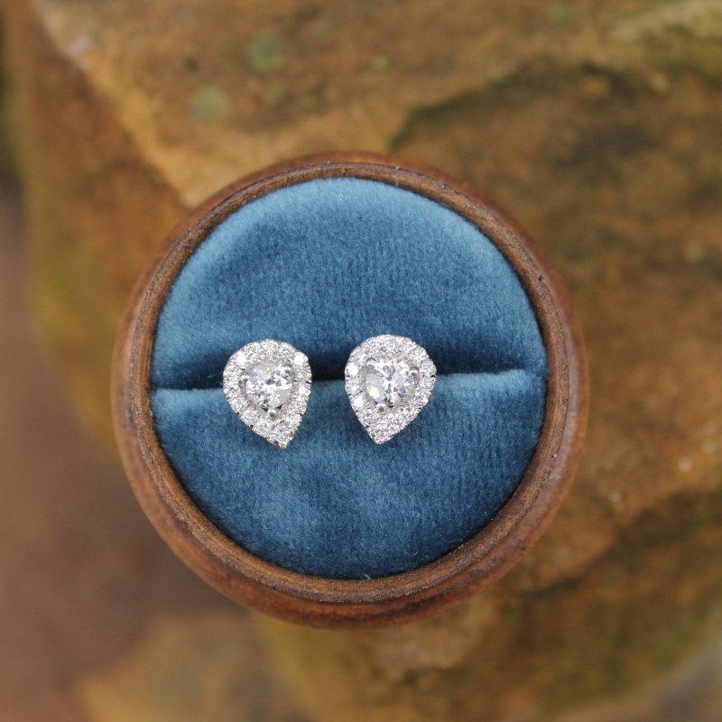 pear shaped diamond earrings