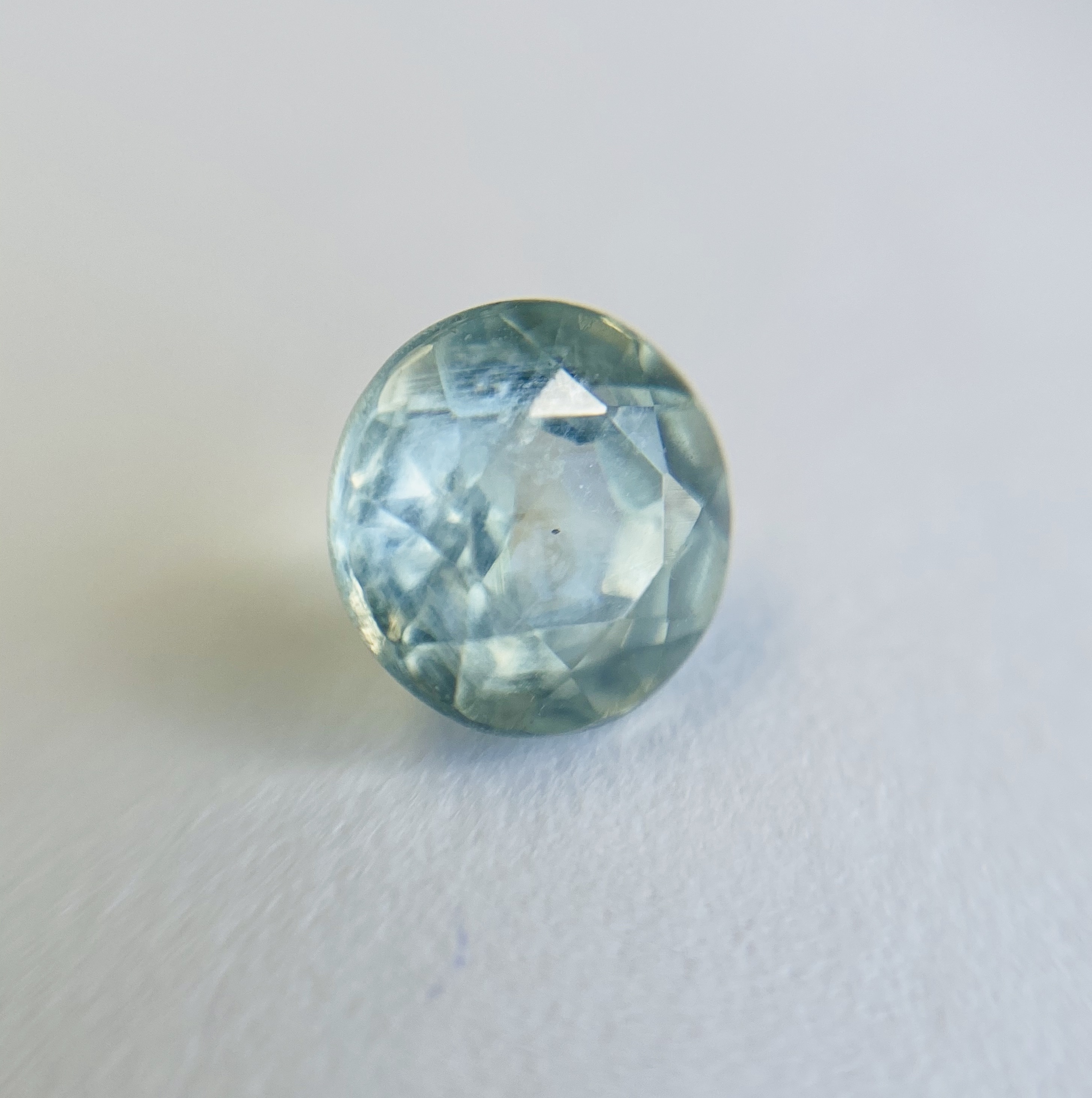 1.54CT Blue Yellow Green Sapphire, 6.5MM - Gili Mor Diamonds