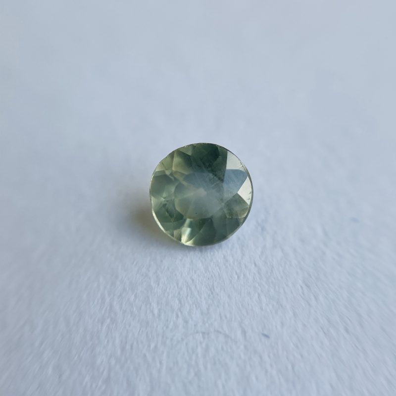 0.30CT Yellow Green Sapphire, 4MM